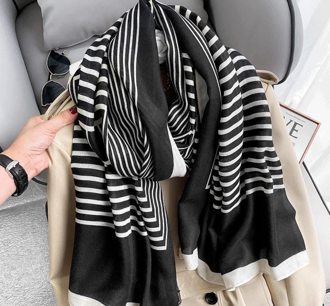 Niket Opulent Scarf