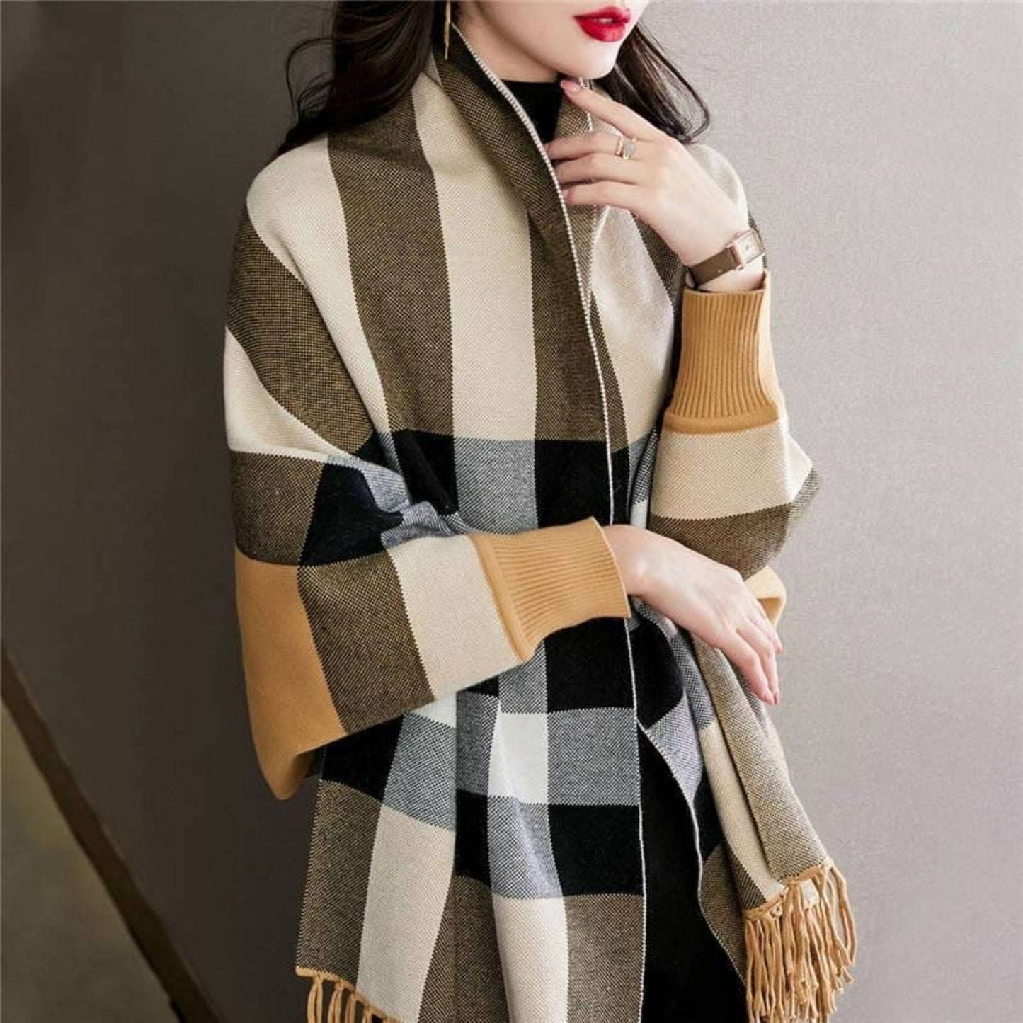Kiki Checks Sleeves Shawl