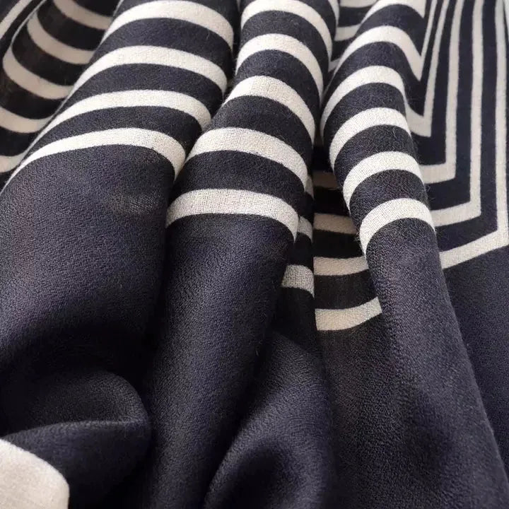 Niket Opulent Scarf
