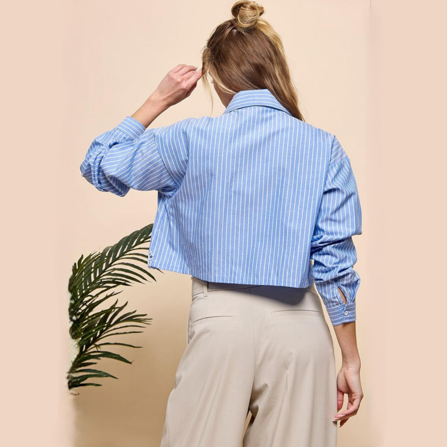 Flantis Striped Lacework Crop Shirt