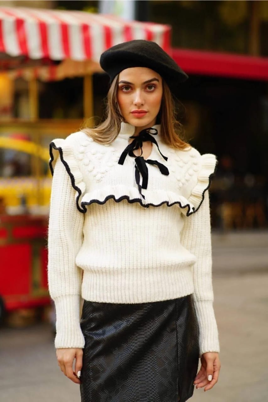 BENNY CROP STATEMENT SWEATER