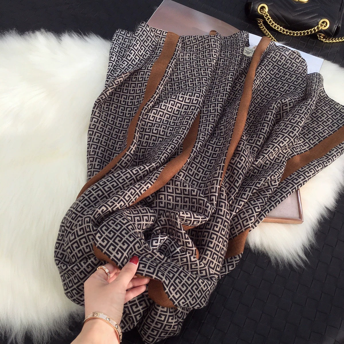 Urban Maze Cotton Stole