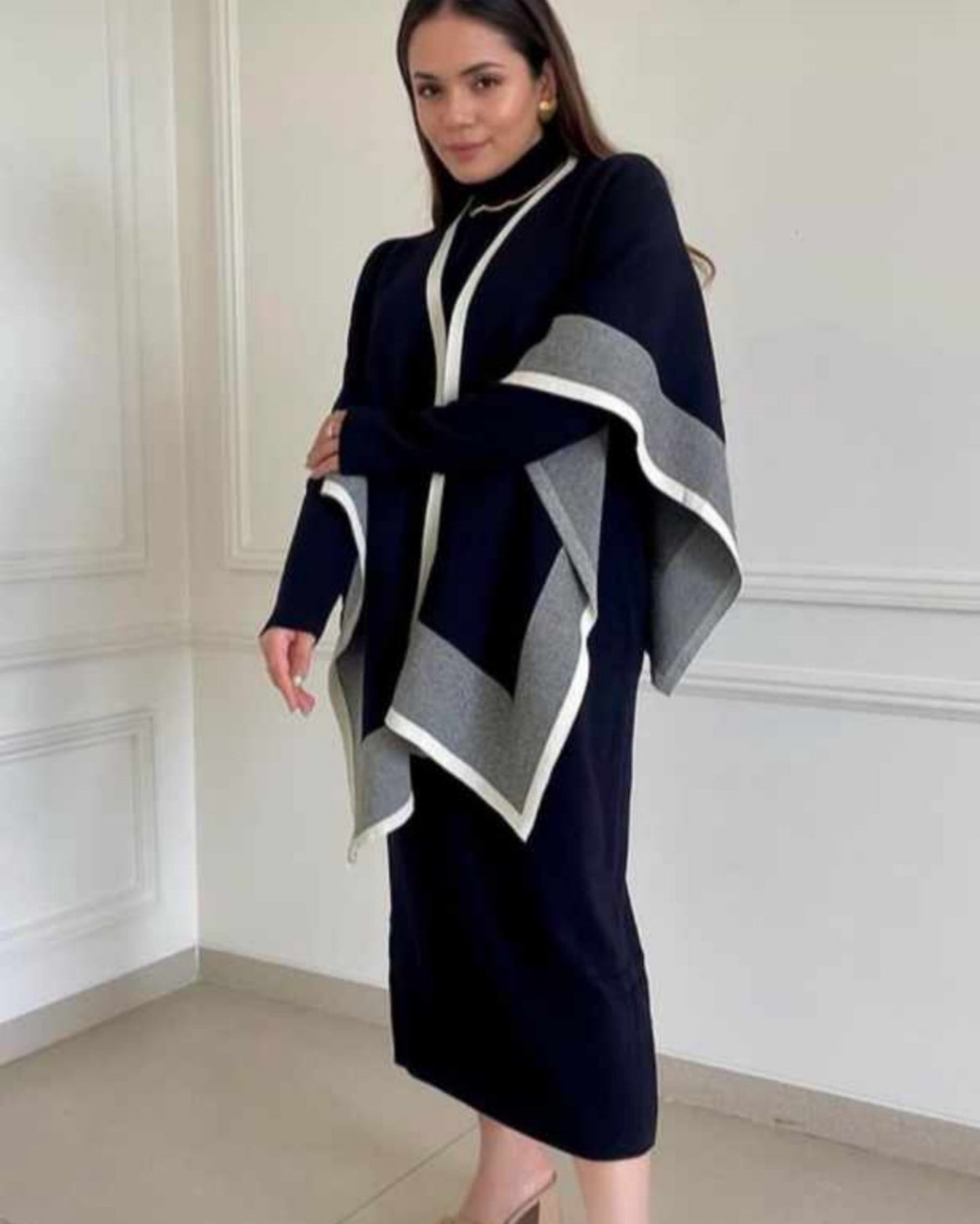 Boulve Statement Winter Dress With Stole