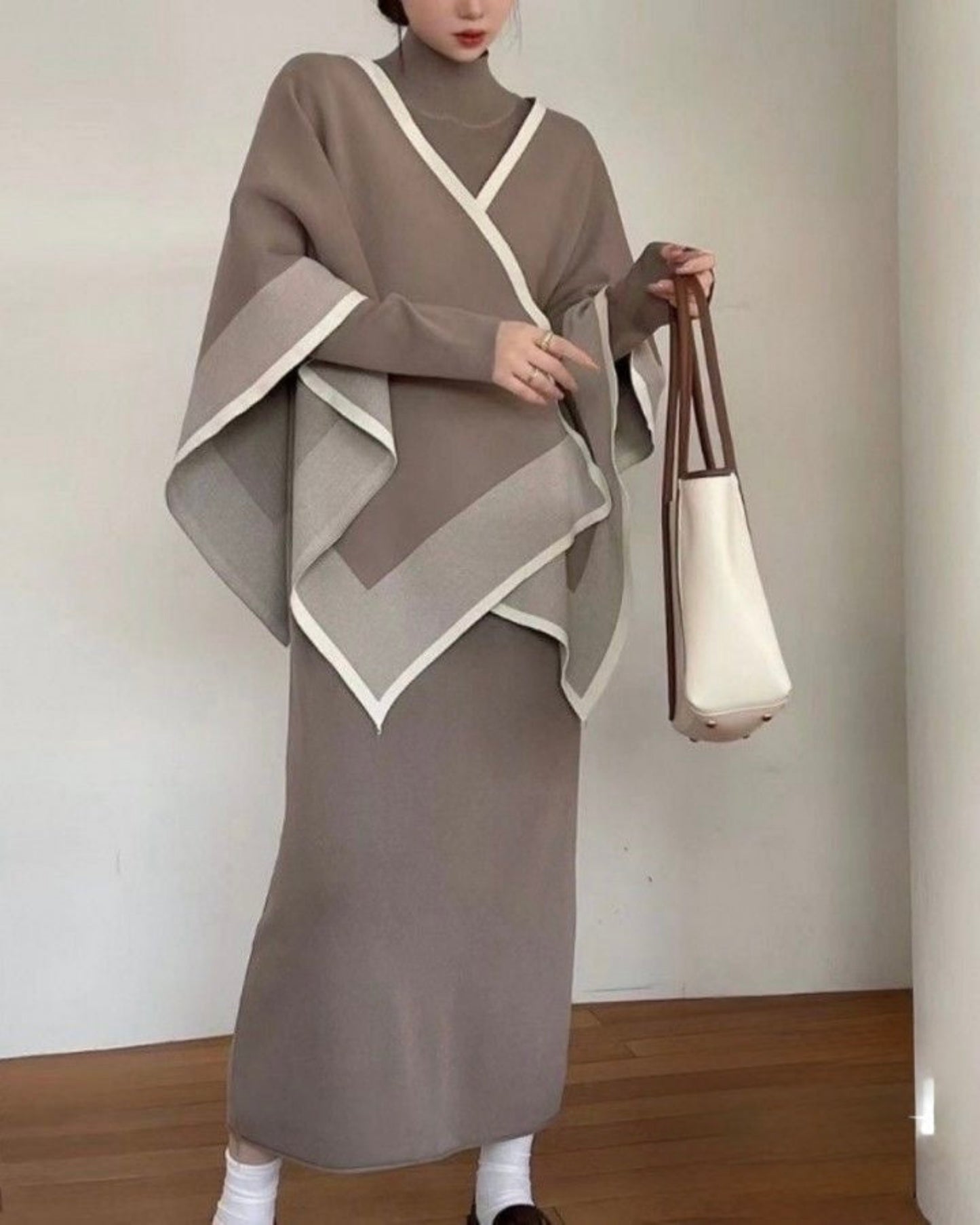 Boulve Statement Winter Dress With Stole