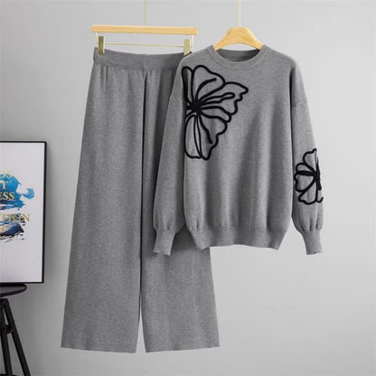 Comfy Loungewear Knit Two-Piece Set with Floral Embroidery