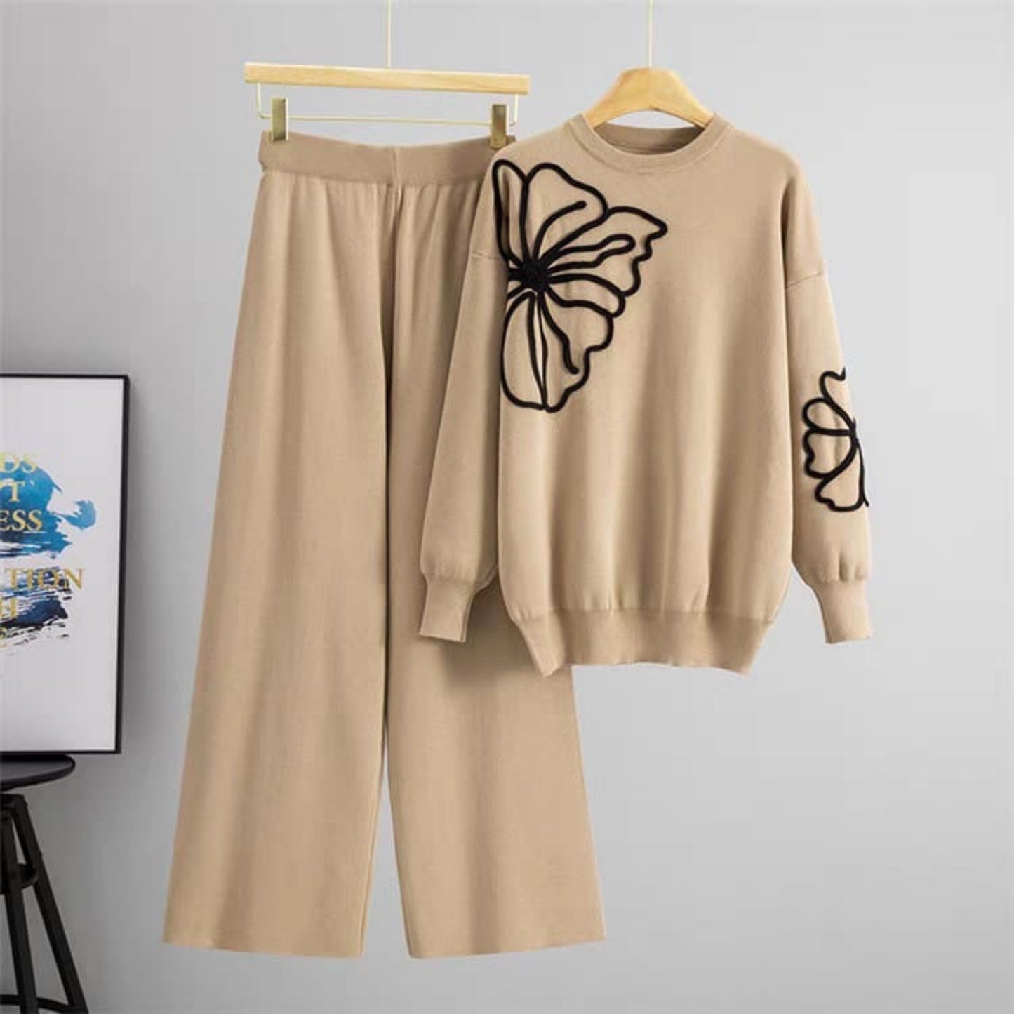 Comfy Loungewear Knit Two-Piece Set with Floral Embroidery