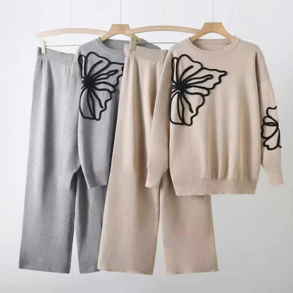 Comfy Loungewear Knit Two-Piece Set with Floral Embroidery