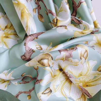 Sage Magnolia Bloom Stole