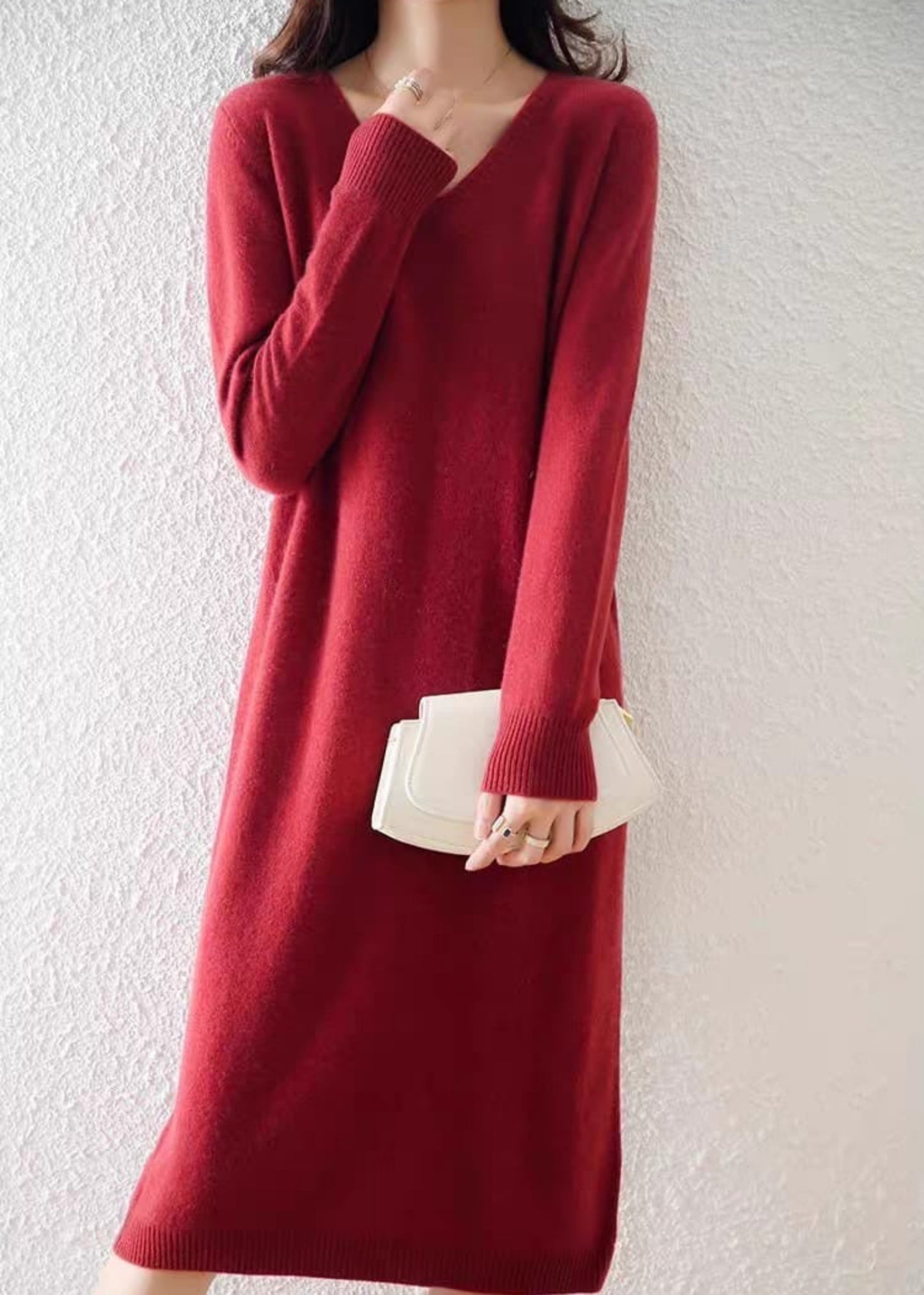 Elegant Long Sleeve V-Neck Ribbed Hem Winter Knit Dress