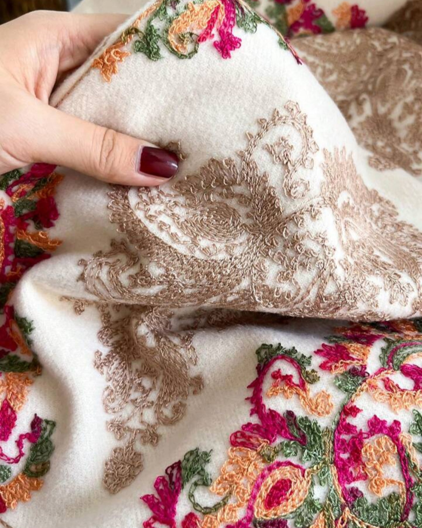 The Heritage embroidered Cashmere Wrap